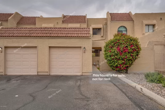 MLS: 6048938 Condo For Sale