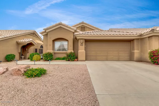 MLS: 6049024 Condo For Sale