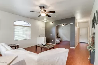 Photo #5: 6049279 Listing 