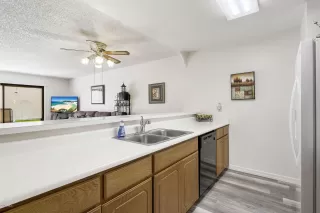 Photo #3: 6049307 Listing