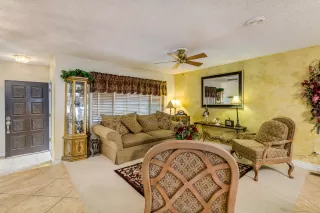 Photo #4: 6049444 Listing 