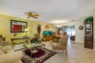 Photo #6: 6049444 Listing 