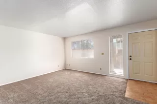 Photo #6: 6049686 Listing