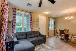 Photo #5: 6049906 Listing 