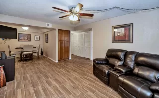 Photo #5: 6050001 Listing 