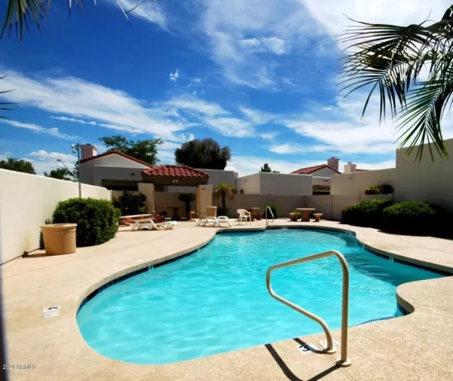 MLS: 6050085 Condo For Sale