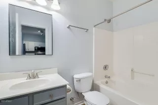 Photo #5: 6050109 Listing