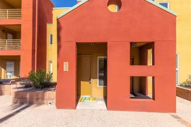 MLS: 6050166 Condo For Sale