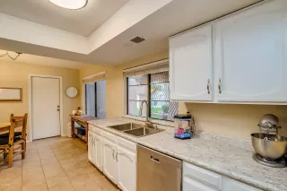 Photo #6: 6050283 Listing