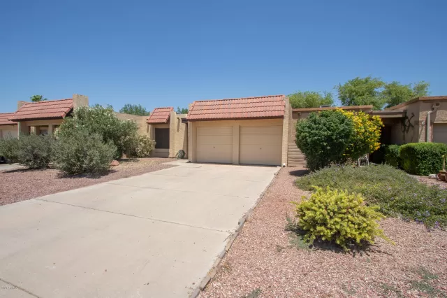 MLS: 6050304 Condo For Sale