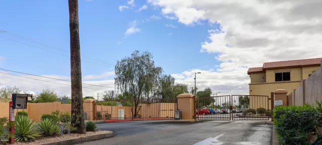 MLS: 6050438 Condo For Sale