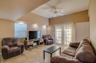 Photo #6: 6050495 Listing