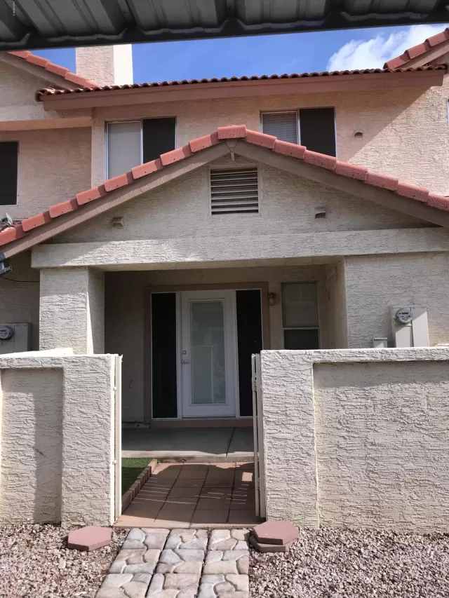 MLS: 6050598 Condo For Sale