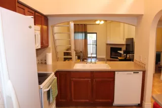 Photo #3: 6051096 Listing