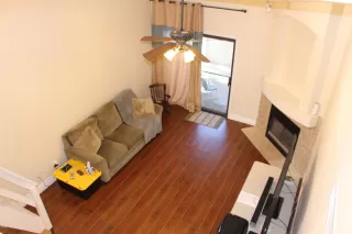 Photo #4: 6051096 Listing