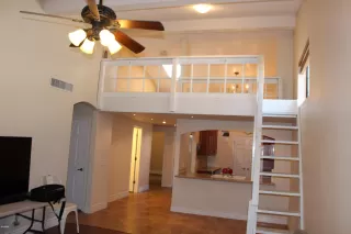 Photo #5: 6051096 Listing