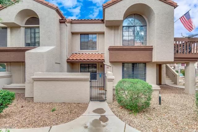 MLS: 6051419 Condo For Sale