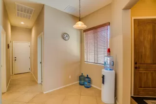 Photo #5: 6051475 Listing