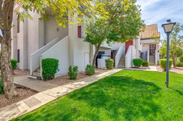 MLS: 6051484 Condo For Sale