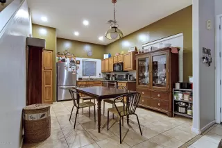 Photo #5: 6051606 Listing 