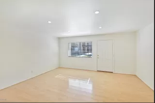 Photo #2: 6051657 Listing