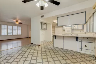 Photo #6: 6051761 Listing