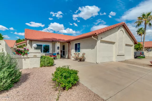 MLS: 6051825 Condo For Sale