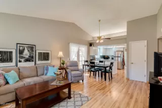 Photo #6: 6051825 Listing 