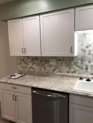 Photo #5: 6051849 Listing 