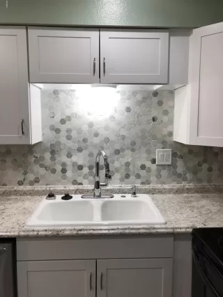 Photo #6: 6051849 Listing 