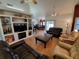 Photo #3: 6051852 Listing