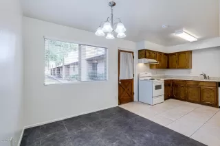 Photo #3: 6051960 Listing