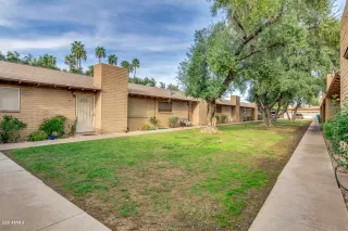 Photo #5: 6051960 Listing