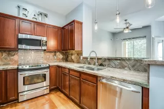 Photo #2: 6052080 Listing