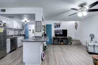 Photo #4: 6052738 Listing