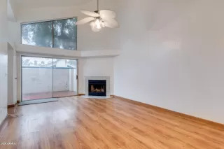 Photo #4: 6052781 Listing