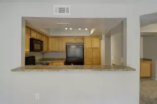 Photo #6: 6052900 Listing