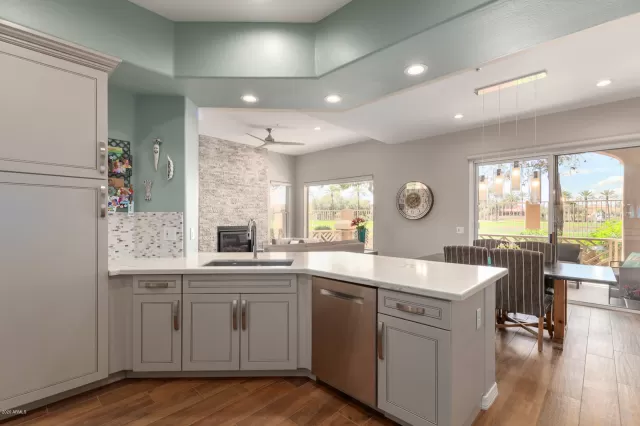 MLS: 6053467 Condo For Sale