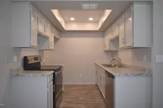 Photo #6: 6053552 Listing