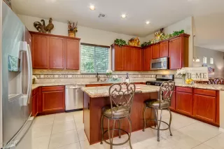 Photo #5: 6053669 Listing