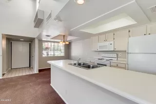 Photo #6: 6053880 Listing