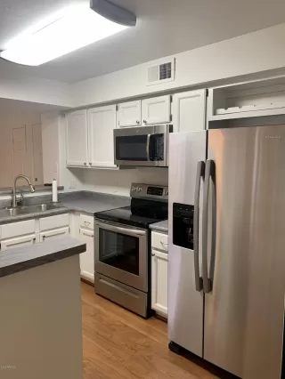 Photo #5: 6053924 Listing