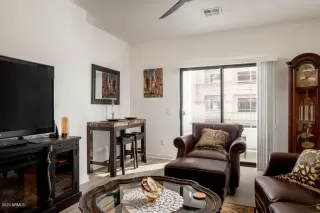 Photo #5: 6054317 Listing