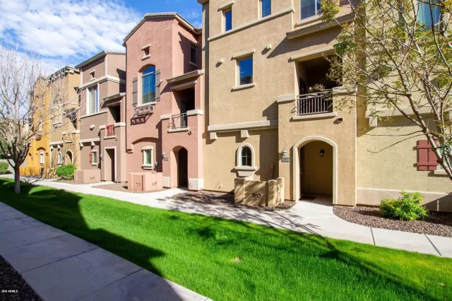 MLS: 6055379 Condo For Sale