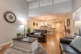 Photo #5: 6055651 Listing