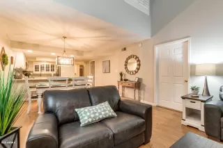 Photo #6: 6055651 Listing