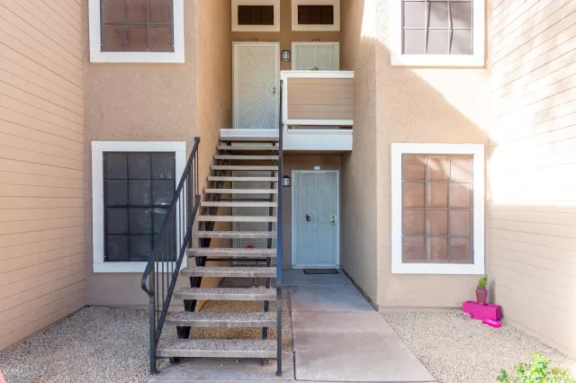 MLS: 6055706 Condo For Sale