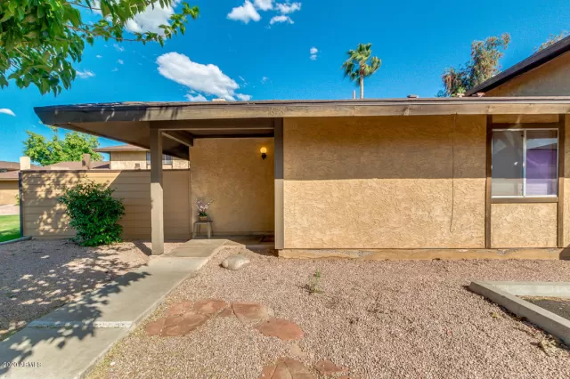 MLS: 6055883 Condo For Sale