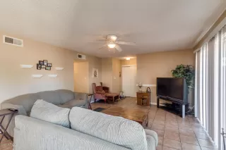 Photo #6: 6055883 Listing 