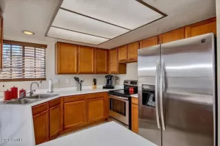 Photo #6: 6055980 Listing